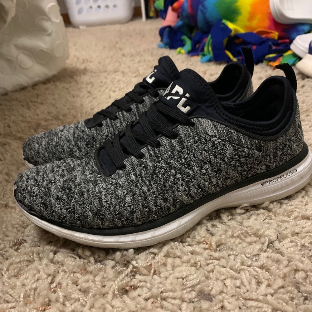 APL running shoes